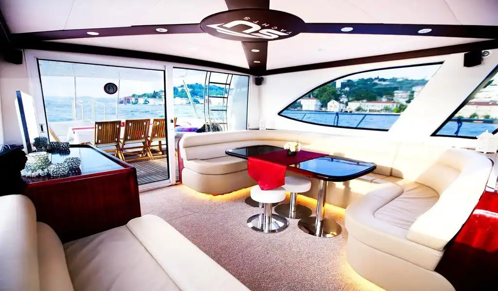 YACHT ISTANBUL WATER
